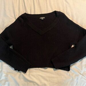 Black V-Neck Cropped Sweater XS